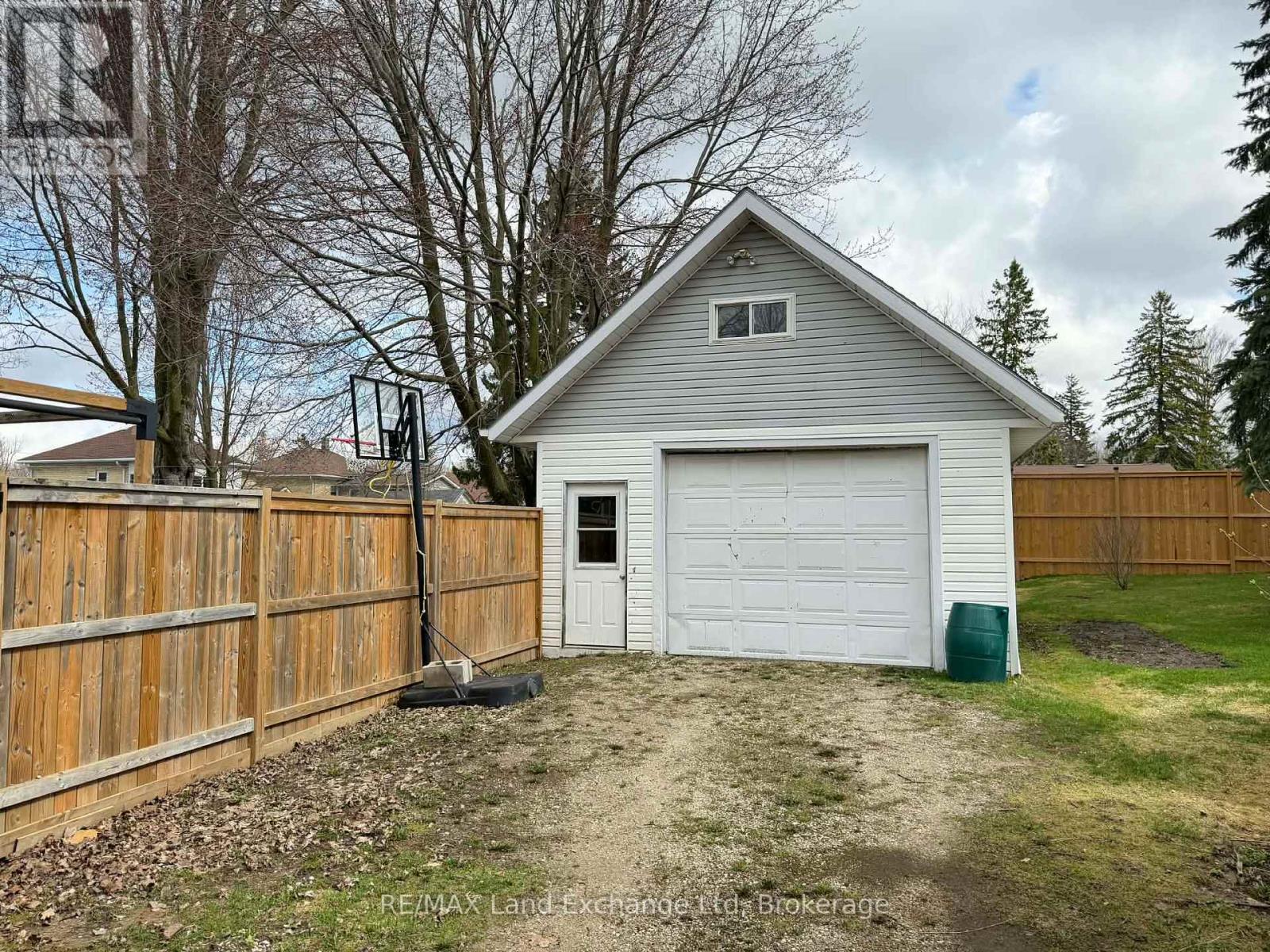 129 Victoria Street E, North Huron, Ontario  N0G 2W0 - Photo 16 - X13008840