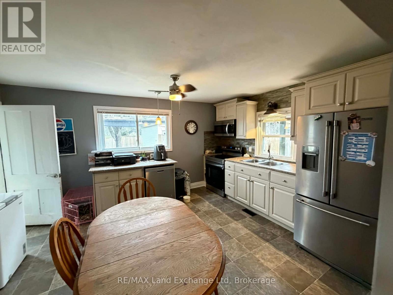 129 Victoria Street E, North Huron, Ontario  N0G 2W0 - Photo 6 - X13008840