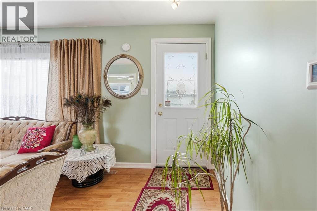 54 Bingham Road, Hamilton, Ontario  L8H 1W4 - Photo 5 - 40821534