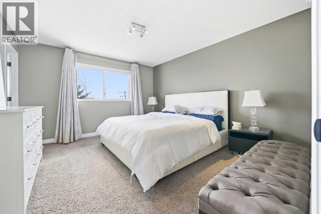 57 Kingsland Villas Sw, Calgary, Alberta  T2V 5J9 - Photo 24 - A2288860