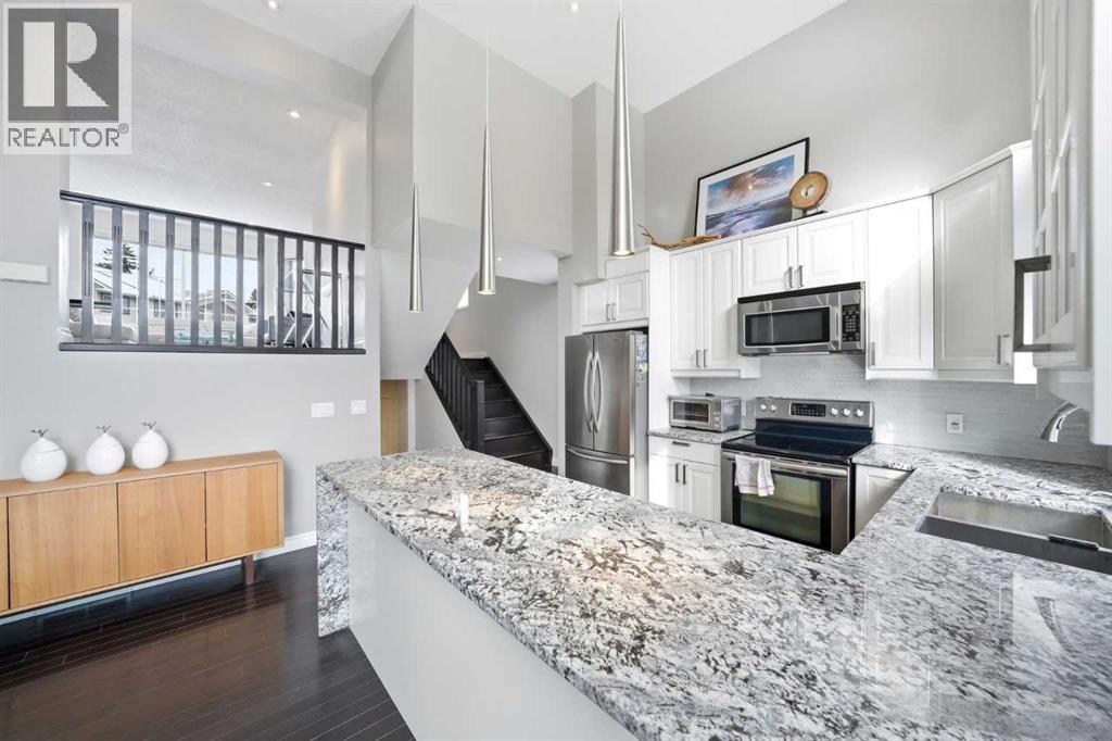 57 Kingsland Villas Sw, Calgary, Alberta  T2V 5J9 - Photo 11 - A2288860