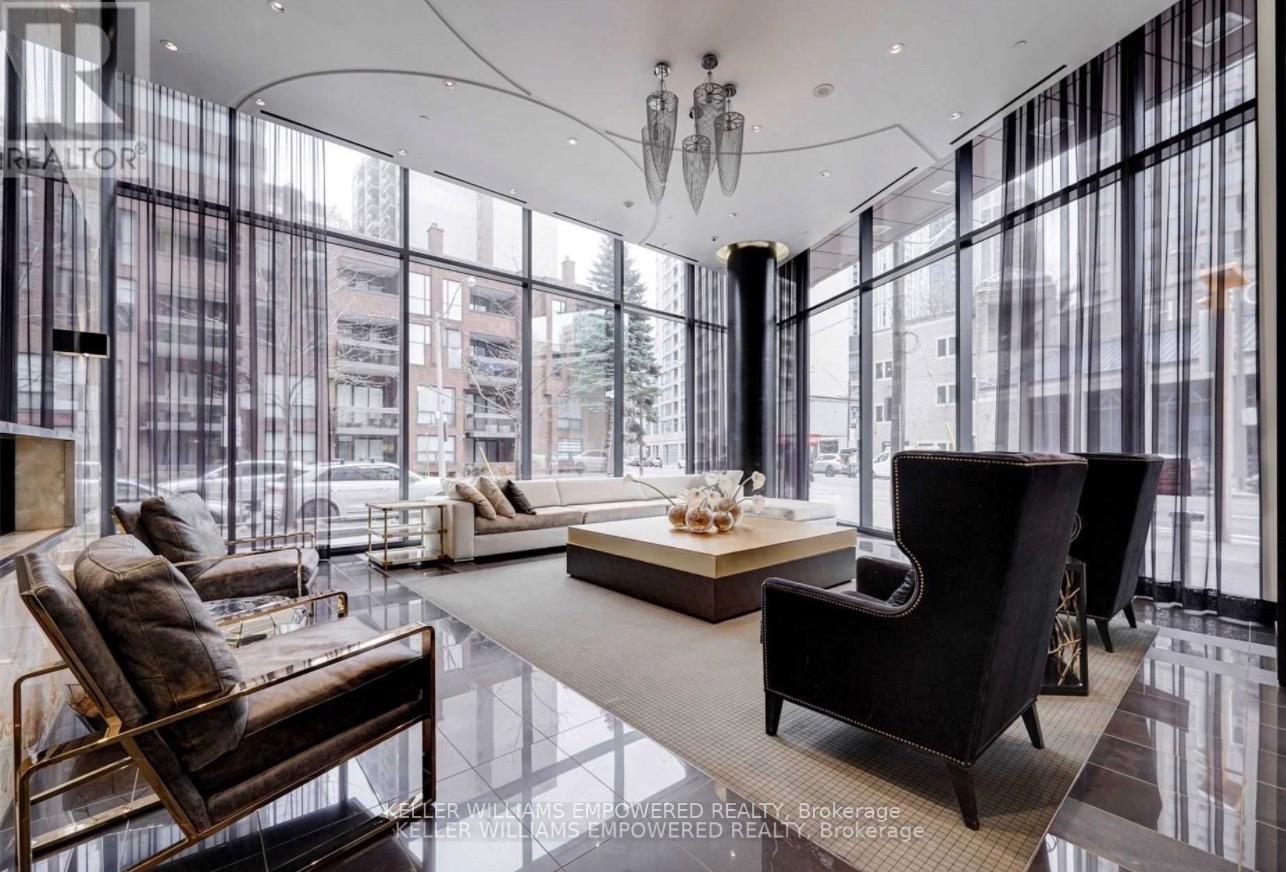 705 - 32 Davenport Road E, Toronto, Ontario  M5R 0B5 - Photo 4 - C13008810