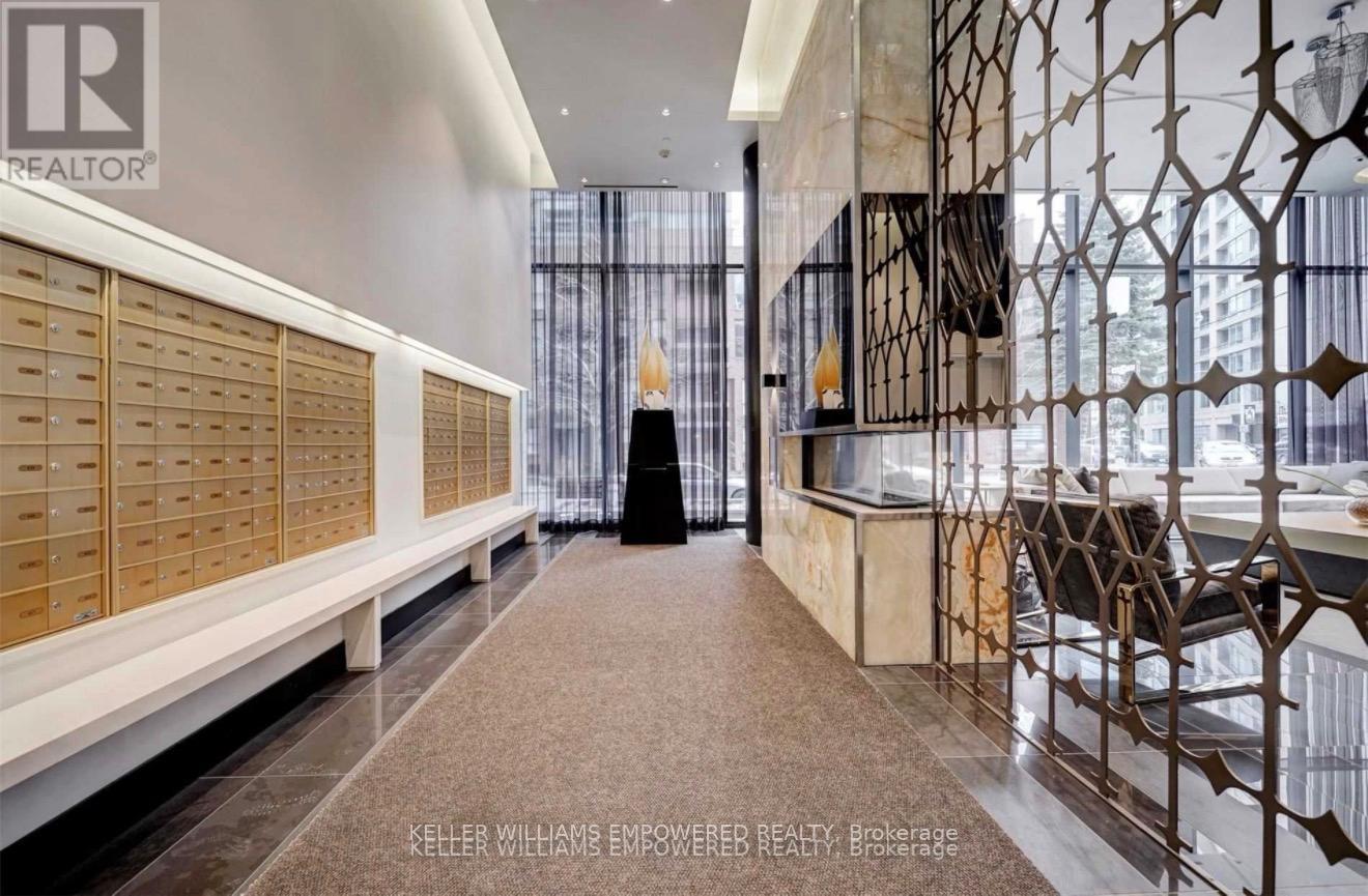 705 - 32 Davenport Road E, Toronto, Ontario  M5R 0B5 - Photo 8 - C13008810