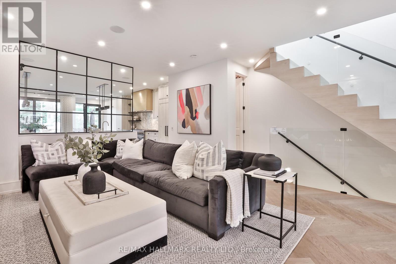 553 Davisville Avenue, Toronto, Ontario  M4S 1J2 - Photo 10 - C13008834