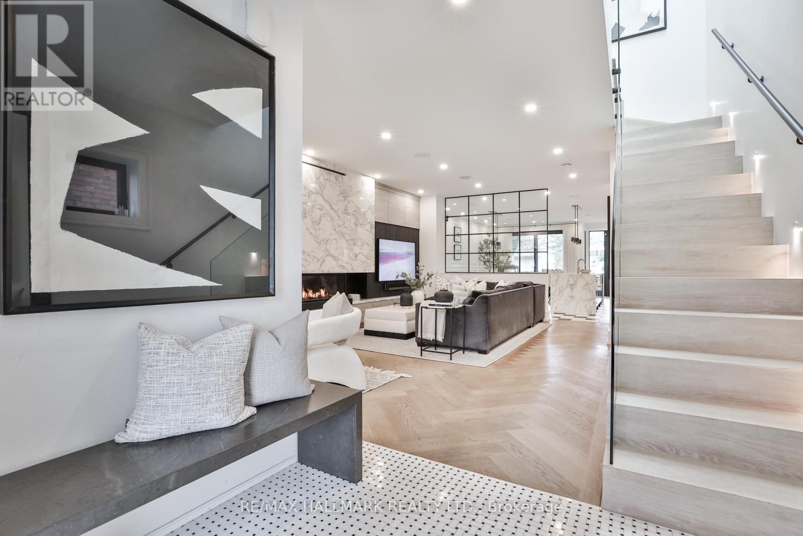 553 Davisville Avenue, Toronto, Ontario  M4S 1J2 - Photo 2 - C13008834