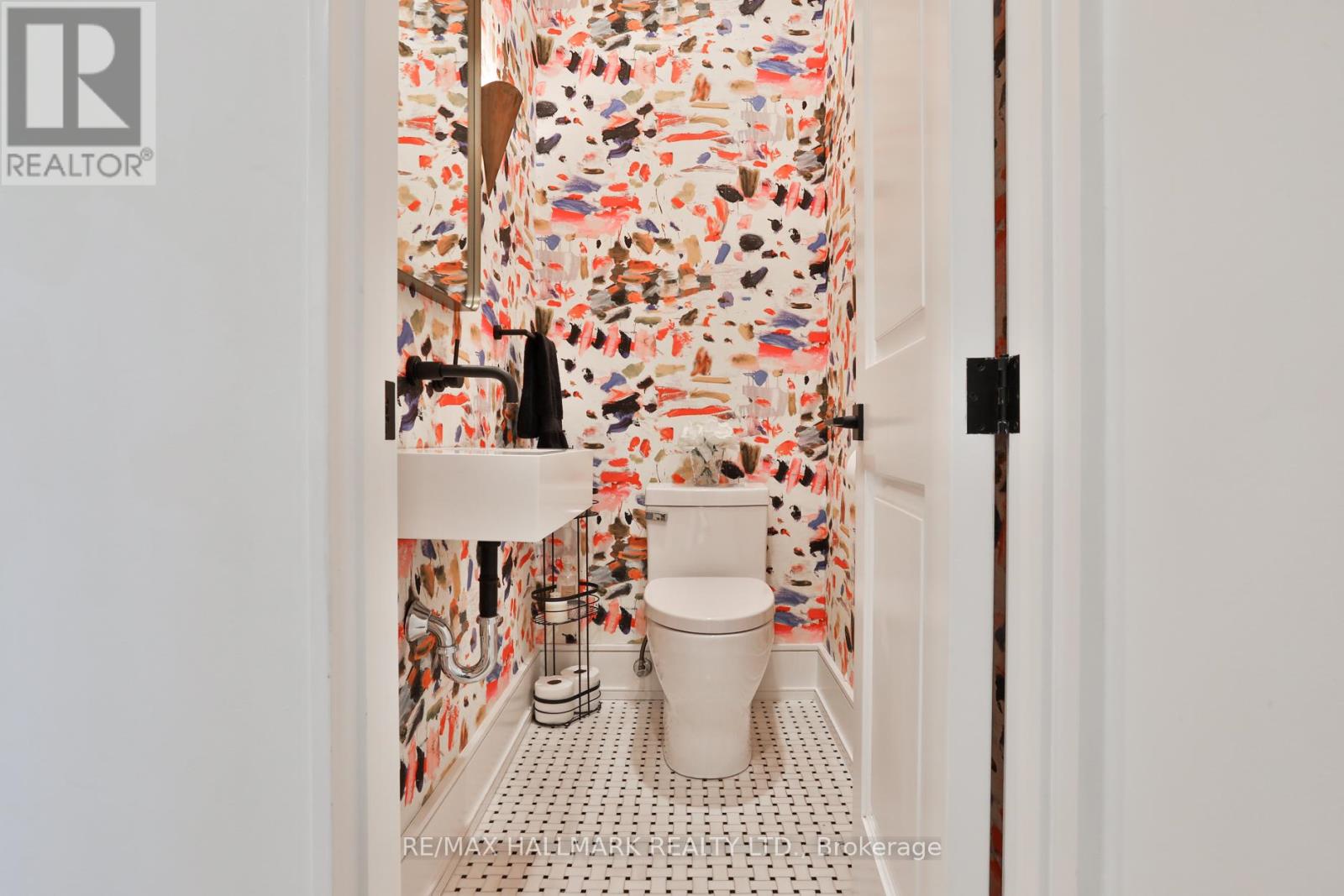 553 Davisville Avenue, Toronto, Ontario  M4S 1J2 - Photo 21 - C13008834