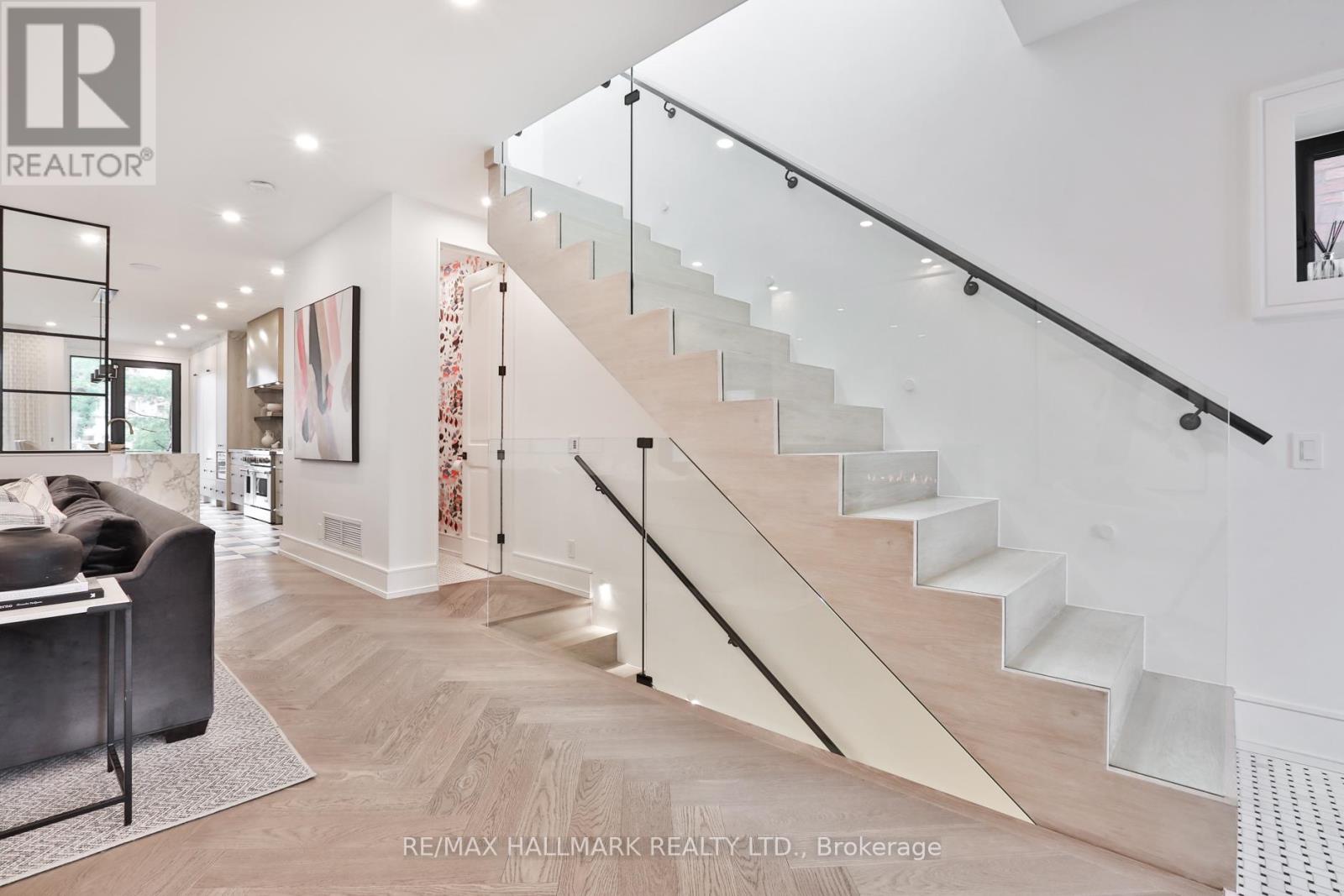 553 Davisville Avenue, Toronto, Ontario  M4S 1J2 - Photo 8 - C13008834