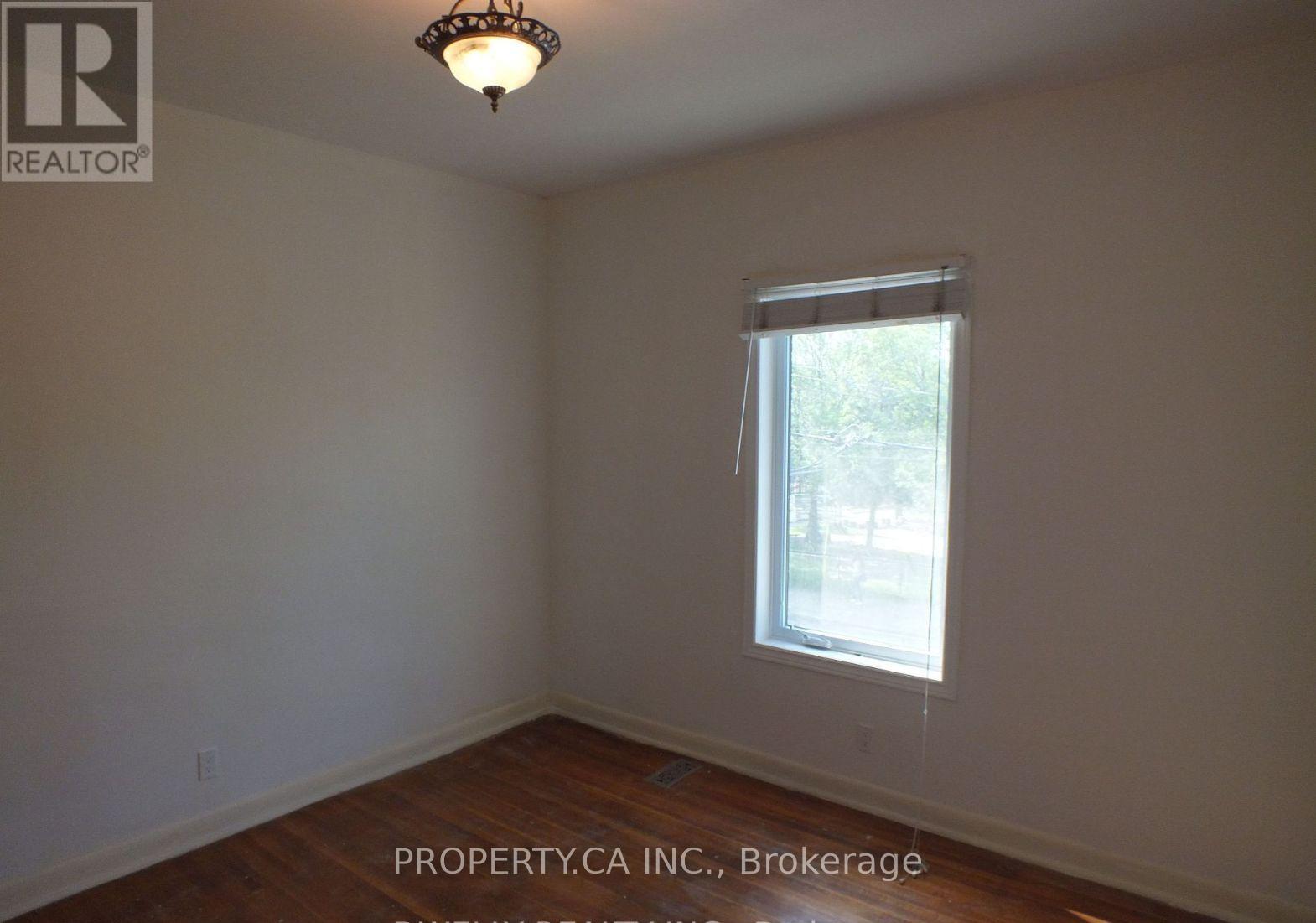 Main - 662 Dundas Street W, Toronto, Ontario  M5T 1H9 - Photo 6 - C13008838