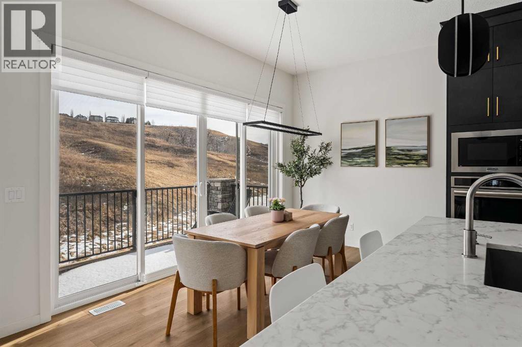 68 Cranbrook Cape Se, Calgary, Alberta  T3M 3L5 - Photo 7 - A2290532