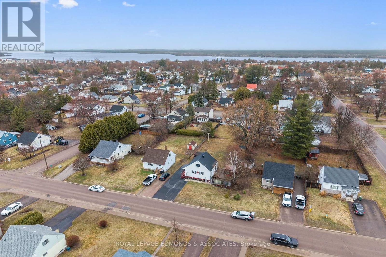 341 Chamberlain Street, Pembroke, Ontario  K8A 2M7 - Photo 6 - X13008824