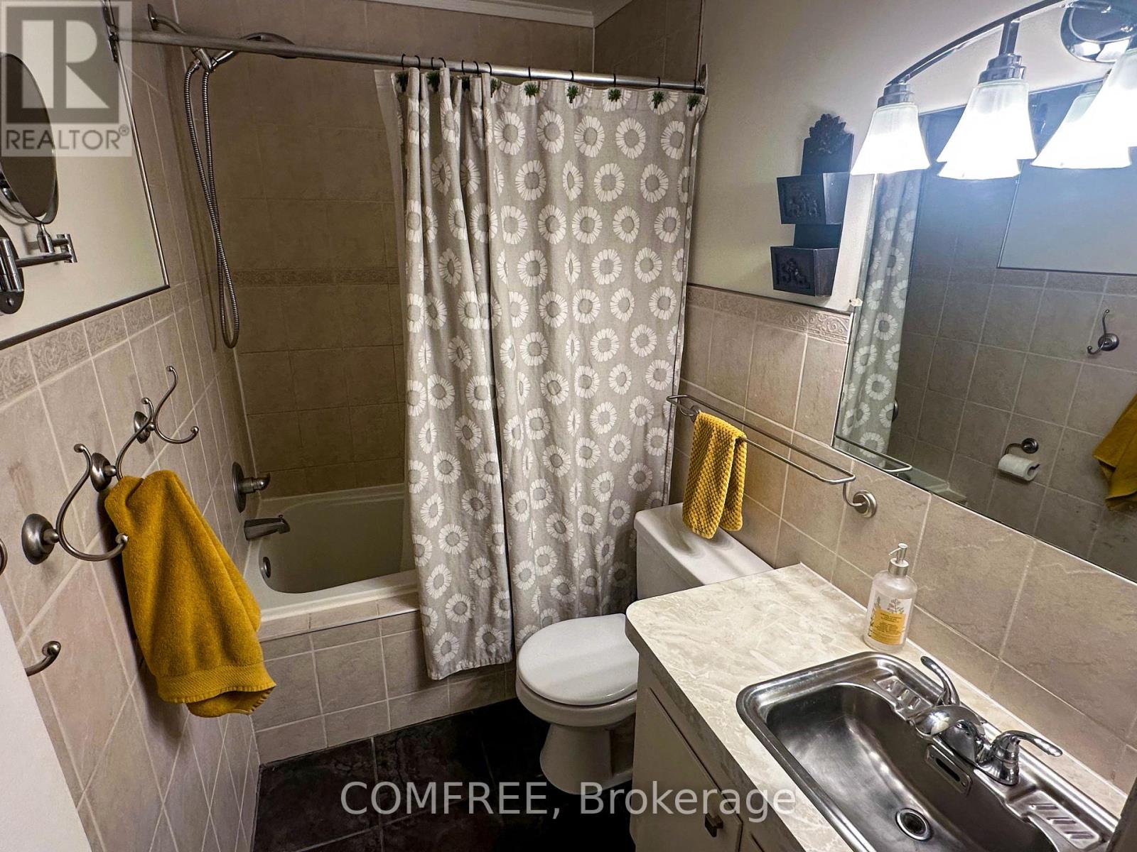 38 South Edgeware Road, St. Thomas, Ontario  N5P 2H4 - Photo 15 - X13008790