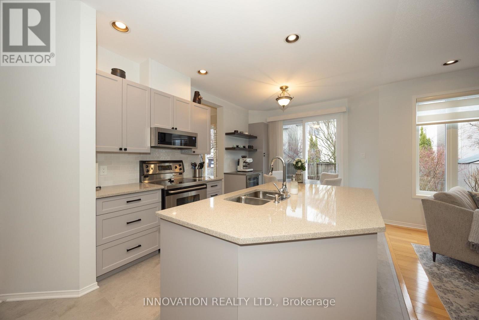 15 Whithorn Avenue, Ottawa, Ontario  K2K 3B2 - Photo 10 - X13008802