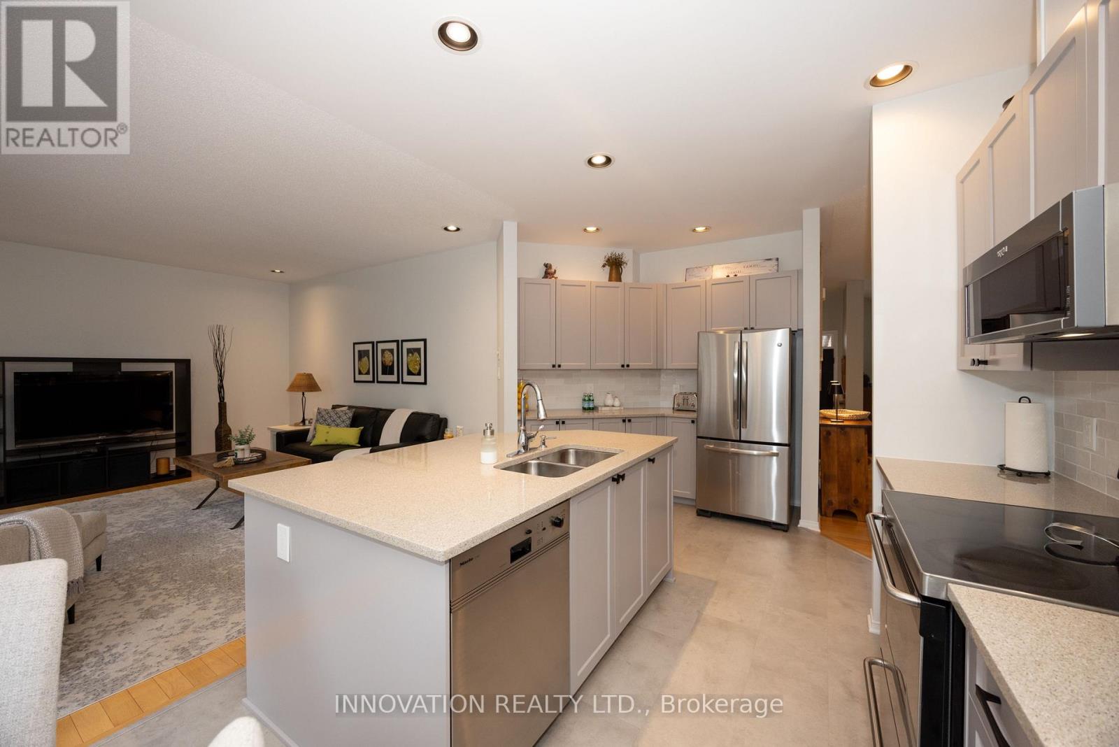 15 Whithorn Avenue, Ottawa, Ontario  K2K 3B2 - Photo 11 - X13008802