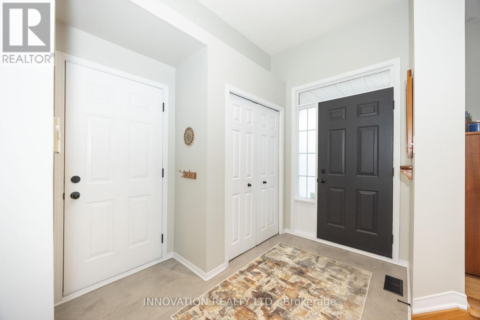 15 Whithorn Avenue, Ottawa, Ontario  K2K 3B2 - Photo 4 - X13008802