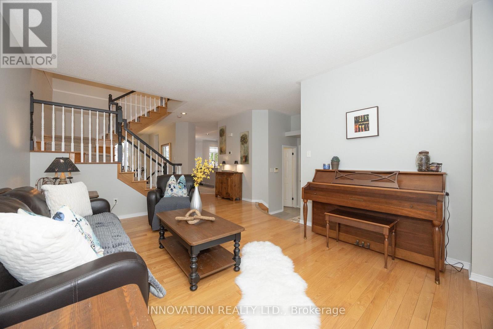15 Whithorn Avenue, Ottawa, Ontario  K2K 3B2 - Photo 6 - X13008802