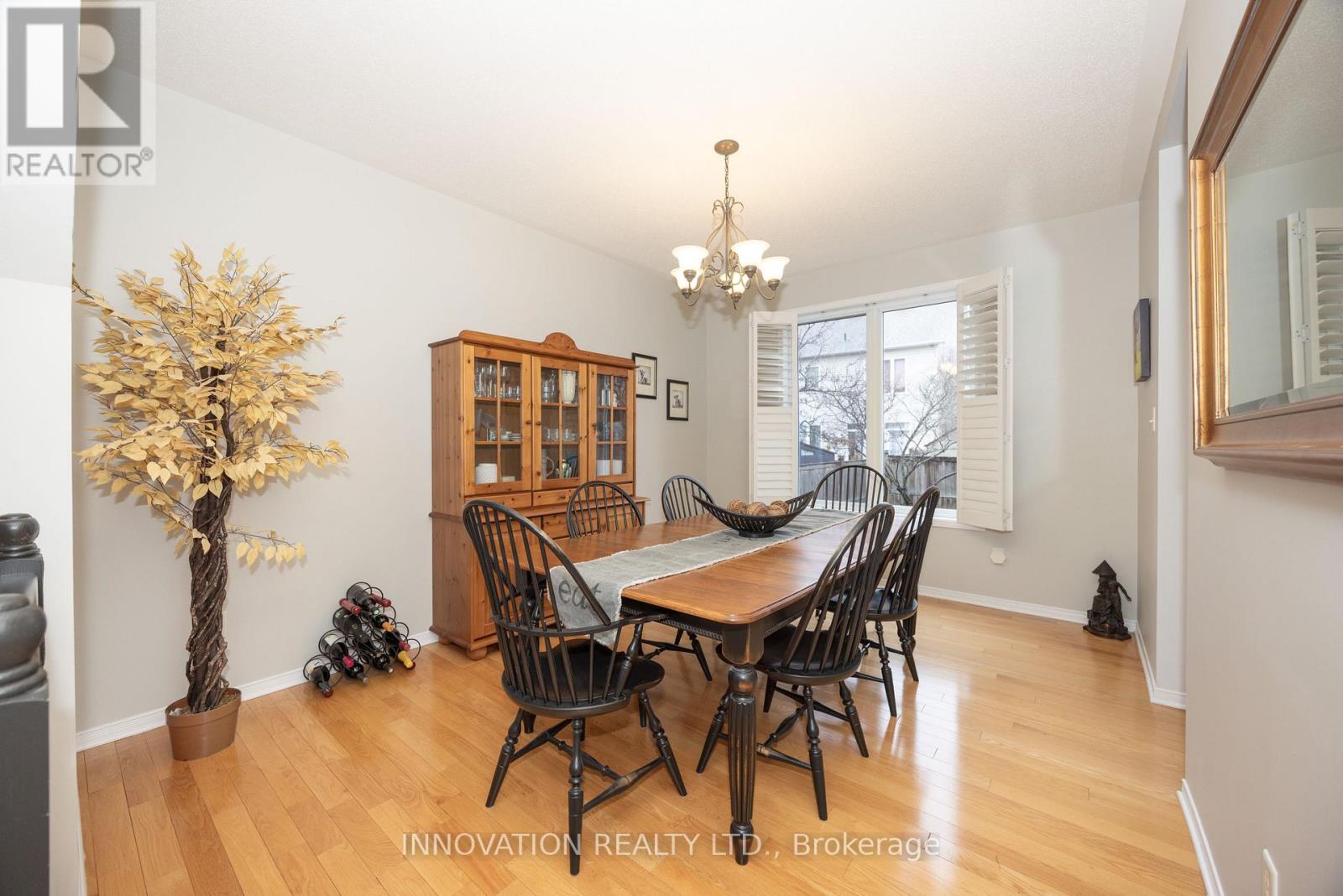 15 Whithorn Avenue, Ottawa, Ontario  K2K 3B2 - Photo 8 - X13008802