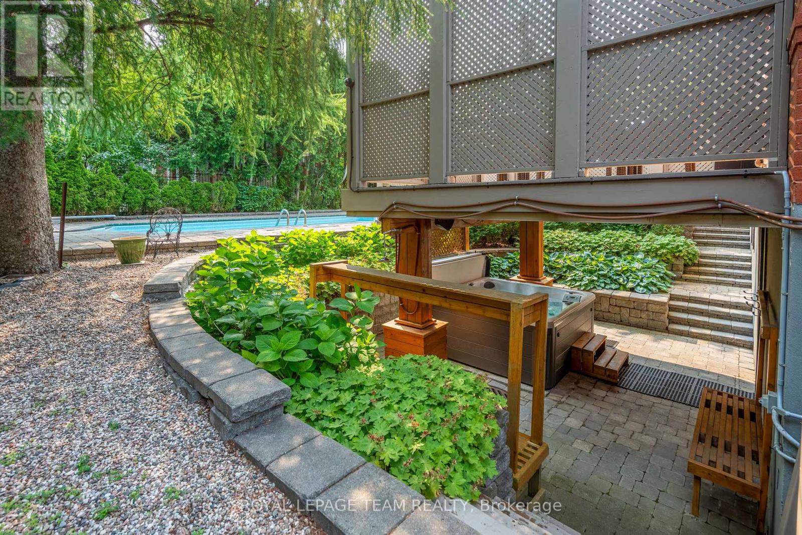 483 Golden Avenue, Ottawa, Ontario  K2A 2E4 - Photo 39 - X13008828