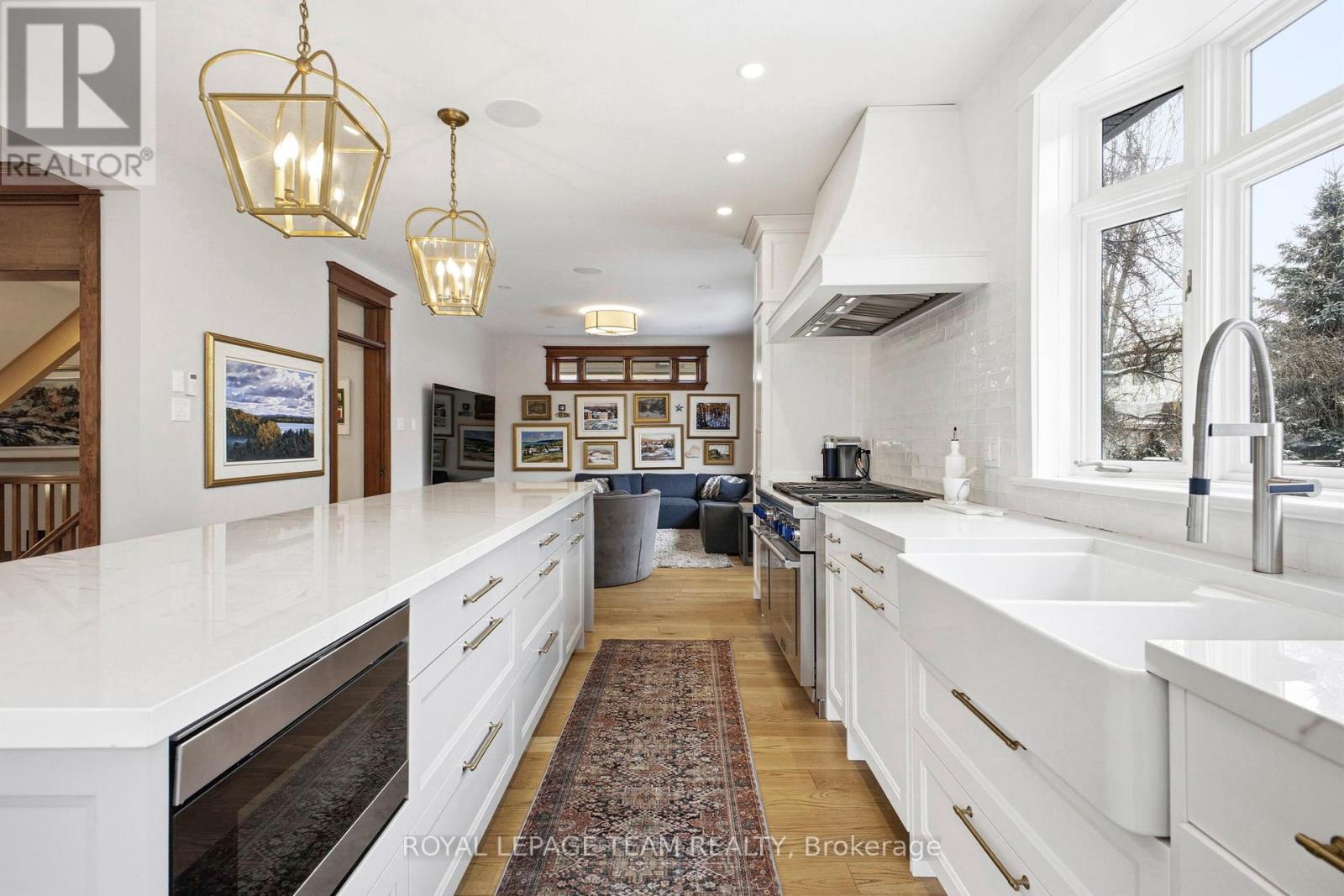 483 Golden Avenue, Ottawa, Ontario  K2A 2E4 - Photo 4 - X13008828