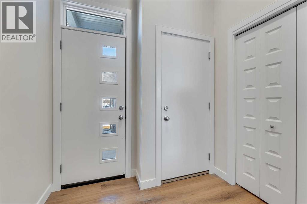 434 South Shore Drive, Chestermere, Alberta  T2P 3H9 - Photo 3 - A2298802