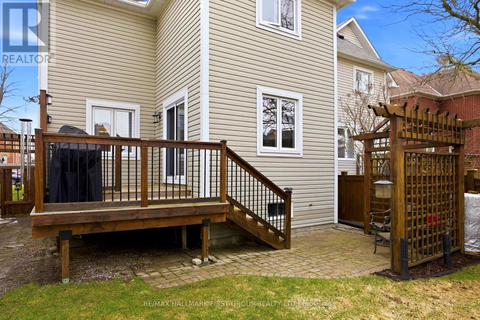 5 Knox Crescent, Whitby, Ontario  L1M 1C8 - Photo 32 - E13008798