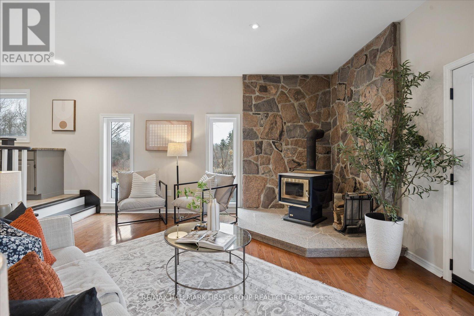 4655 Sideline 6, Pickering, Ontario  L1Y 1A2 - Photo 5 - E13008808