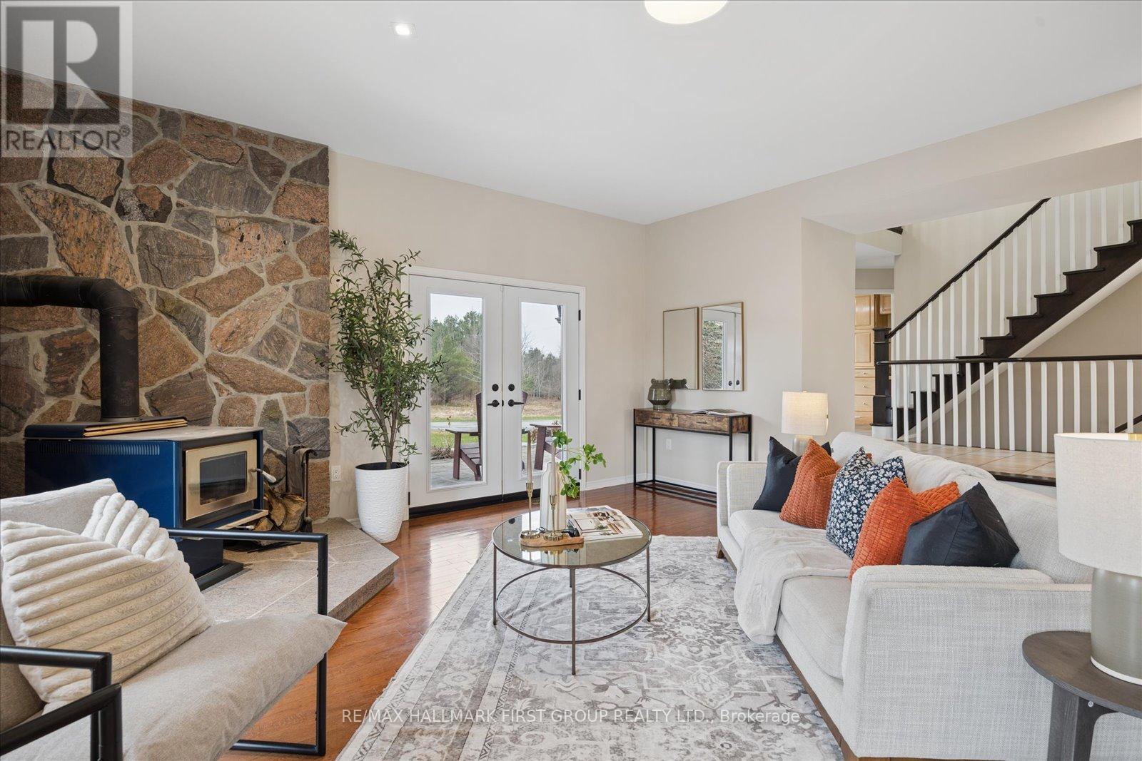 4655 Sideline 6, Pickering, Ontario  L1Y 1A2 - Photo 7 - E13008808