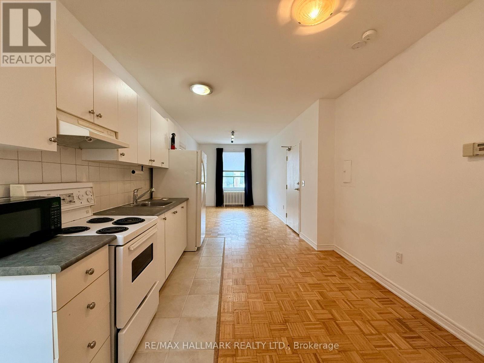 Main - 41 Saulter Street, Toronto, Ontario  M4M 2H8 - Photo 4 - E13008898