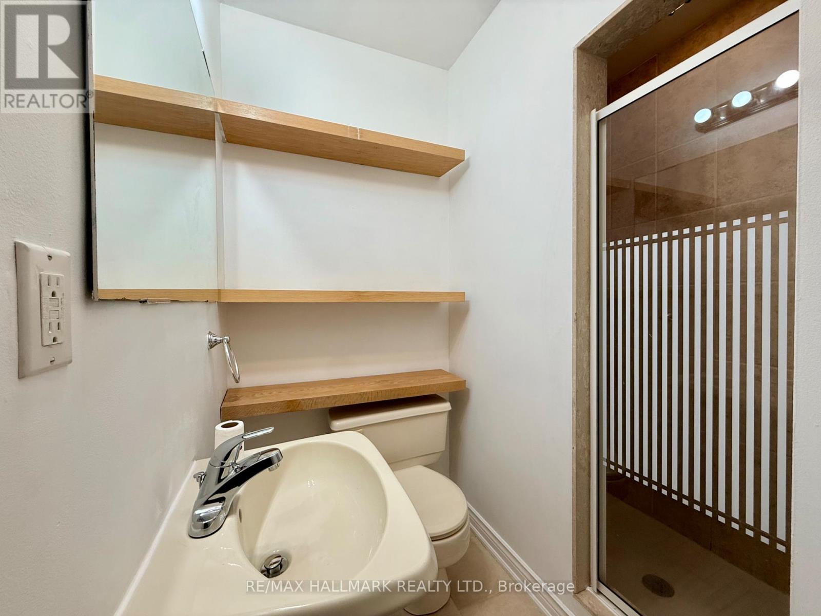 Main - 41 Saulter Street, Toronto, Ontario  M4M 2H8 - Photo 7 - E13008898