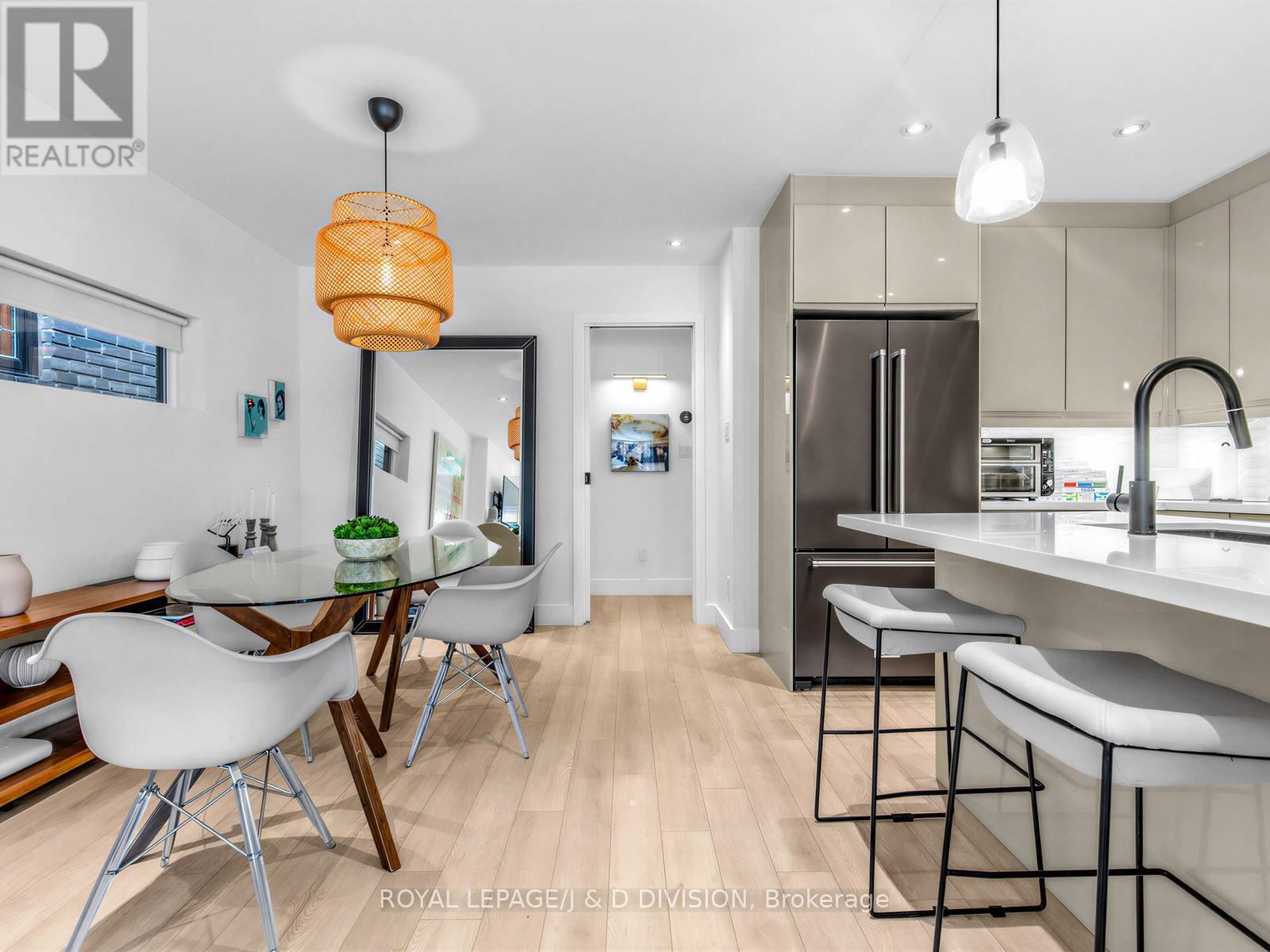 23 Latimer Avenue, Toronto, Ontario  M5N 2M1 - Photo 6 - C13007894