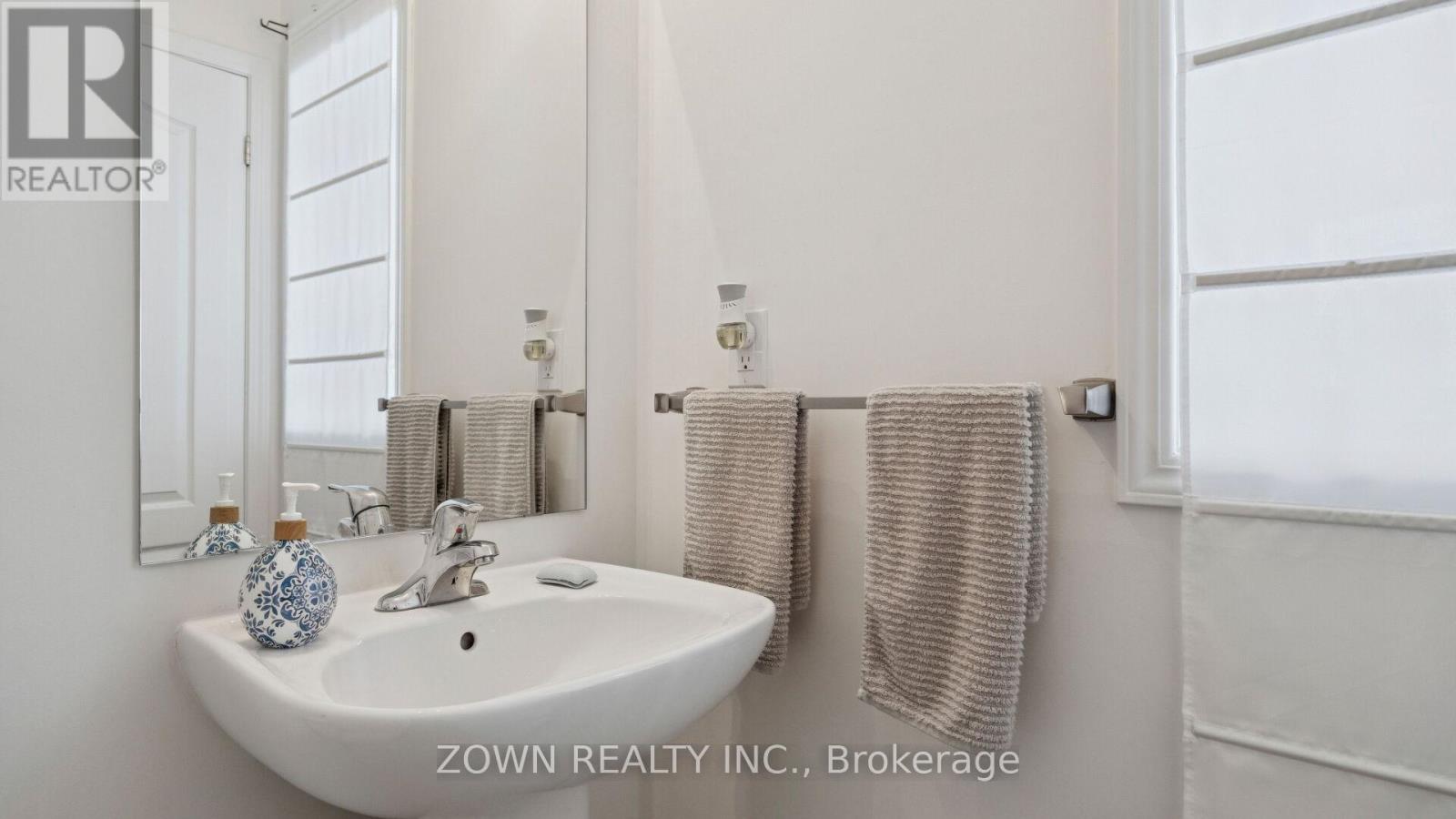 13 Abby Drive, Wasaga Beach, Ontario  L9Z 0K1 - Photo 7 - S12857908