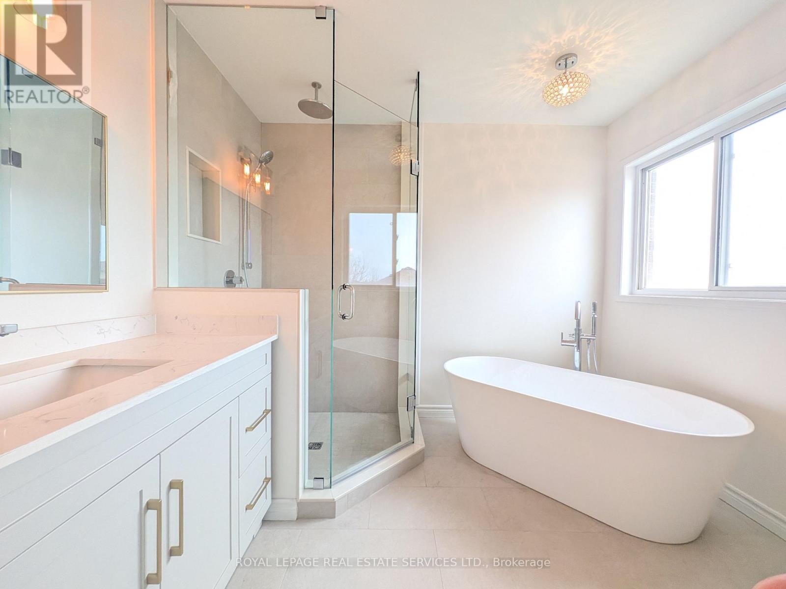 6544 Opera Glass Crescent, Mississauga, Ontario  L5W 1S1 - Photo 39 - W13008166