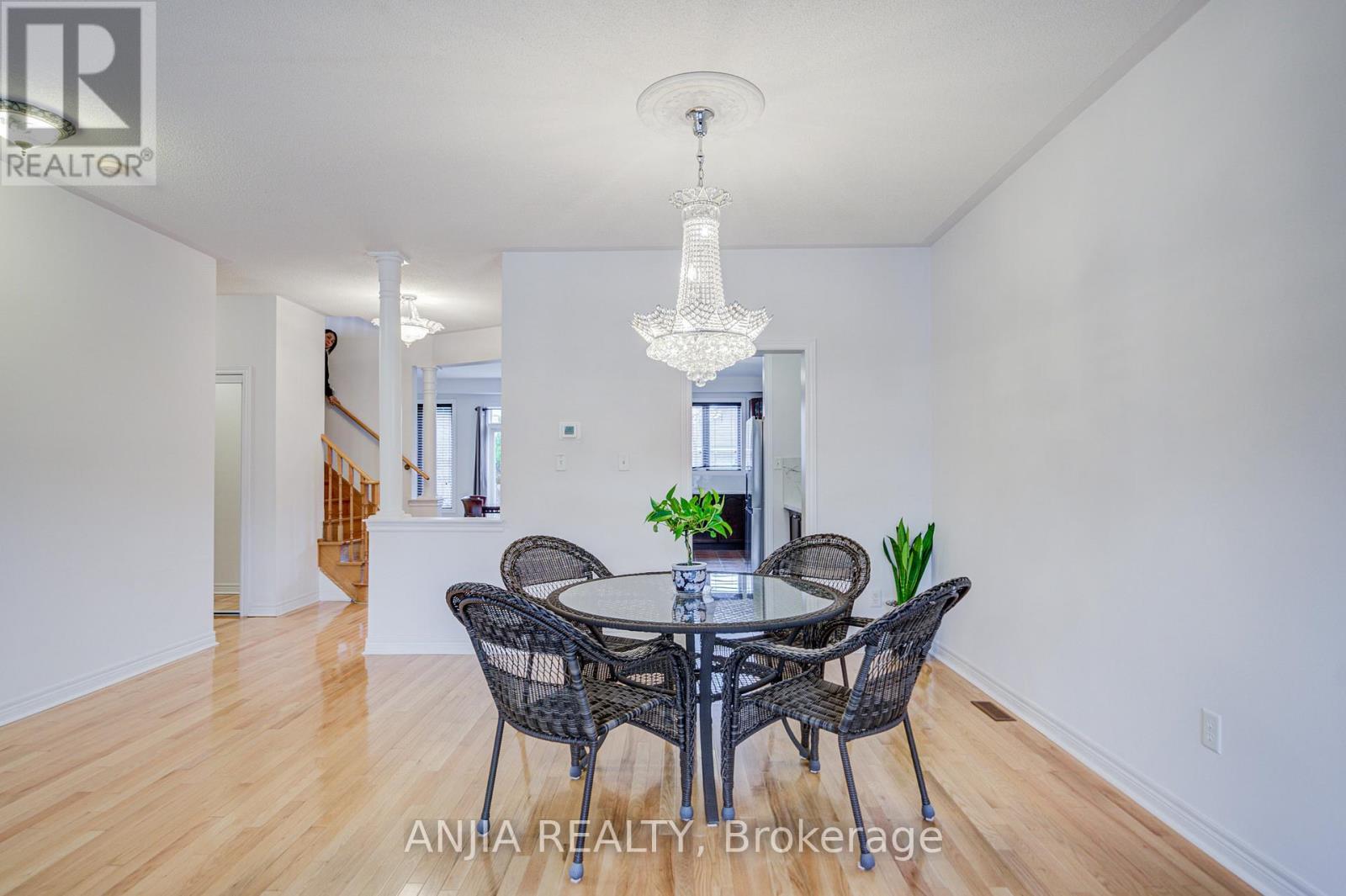 6 Linsmary Court, Markham, Ontario  L6E 1L2 - Photo 12 - N13008878