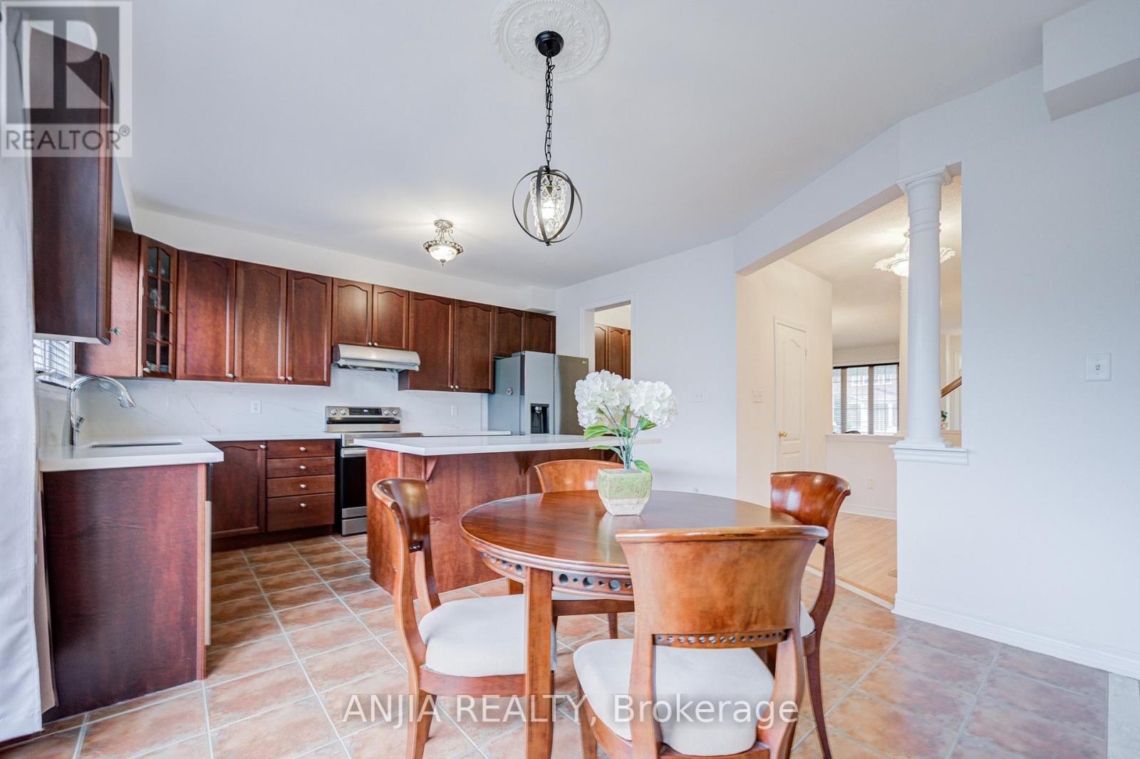 6 Linsmary Court, Markham, Ontario  L6E 1L2 - Photo 22 - N13008878