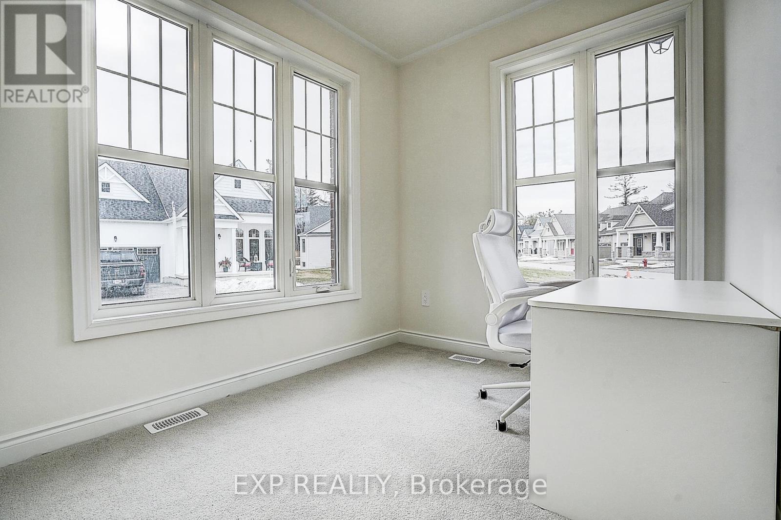 4 Palmira Drive, Georgina, Ontario  L0E 1R0 - Photo 11 - N13008912