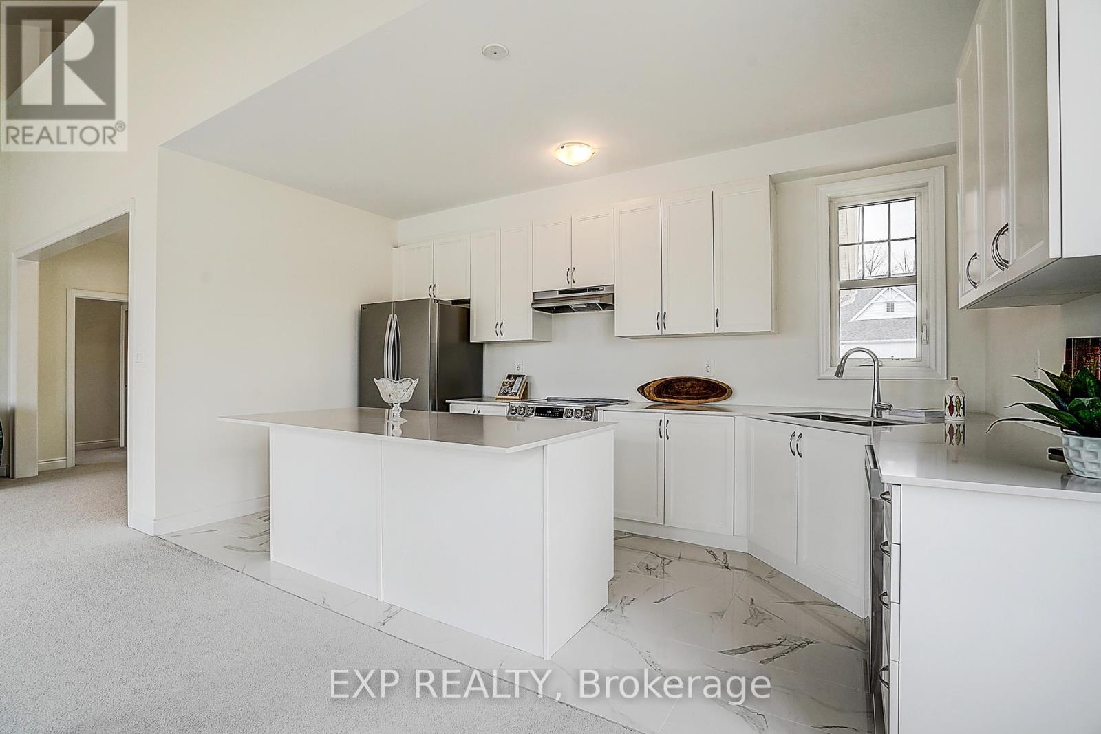 4 Palmira Drive, Georgina, Ontario  L0E 1R0 - Photo 8 - N13008912