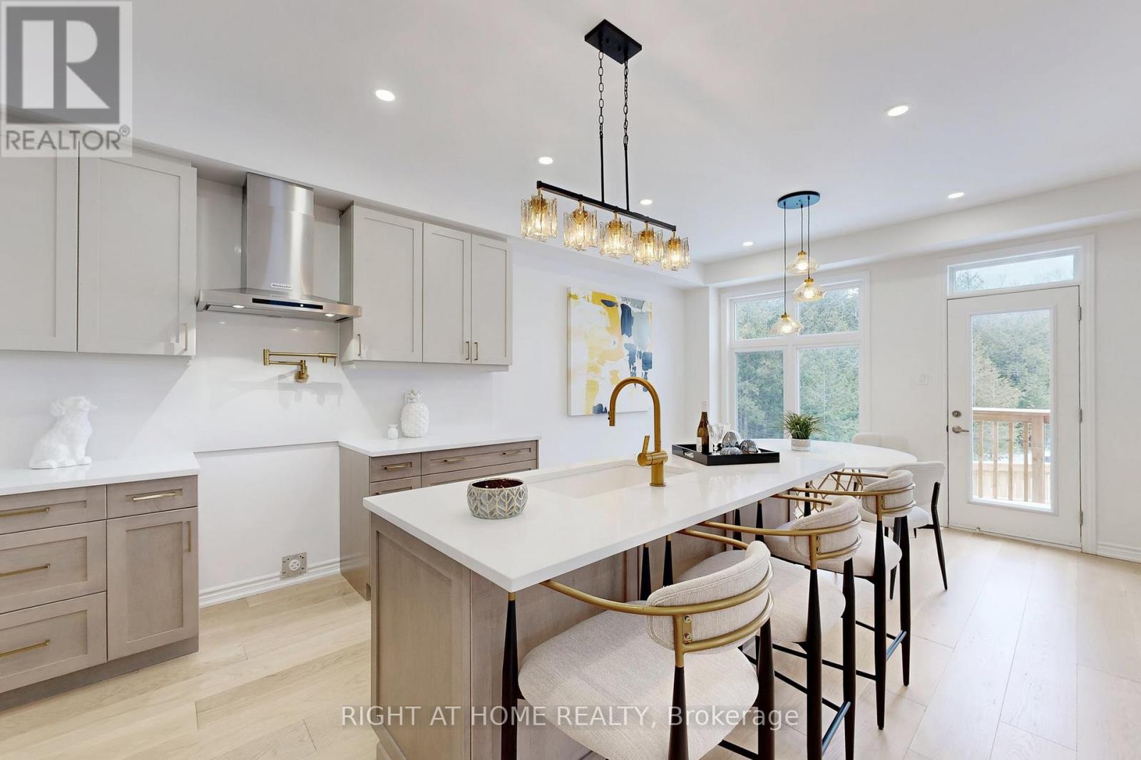 1 Big Canoe Drive, Georgina, Ontario  L0E 1R0 - Photo 10 - N13008918