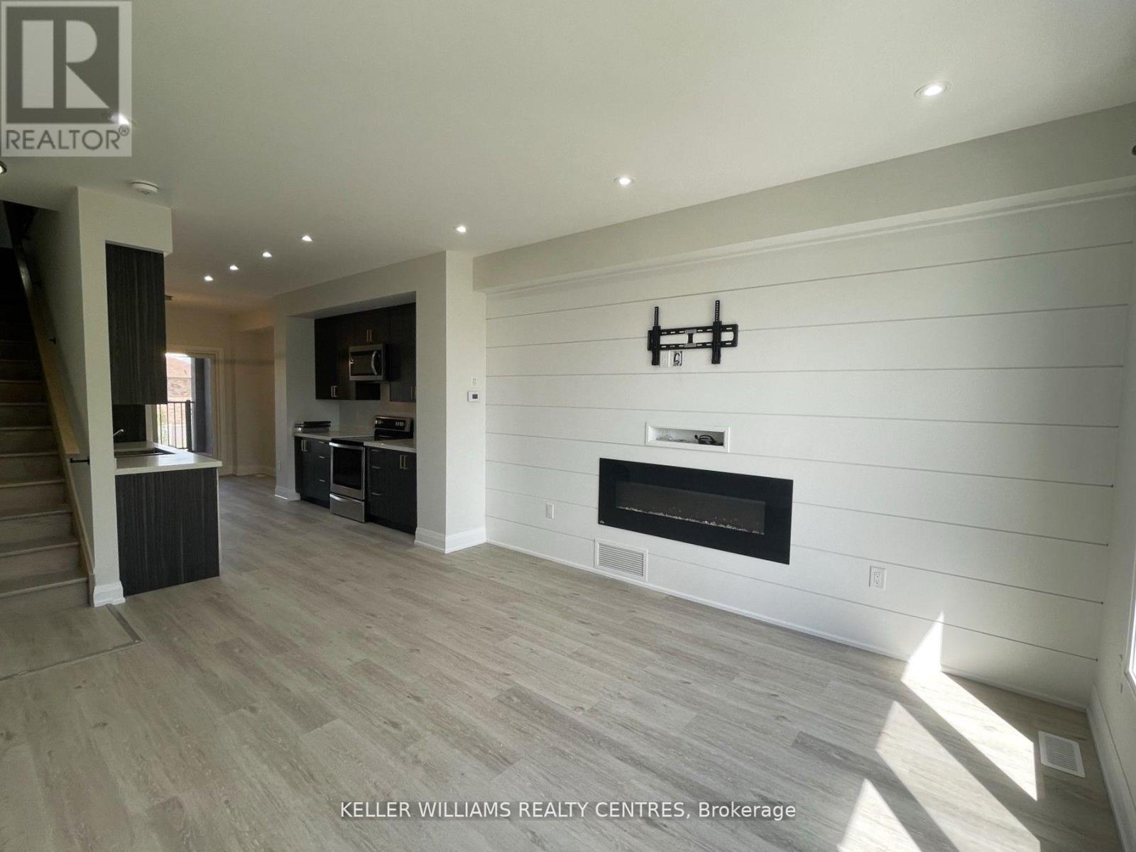 450 Veterans Drive, Barrie (Holly), Ontario  L4N 6A6 - Photo 12 - S13008908