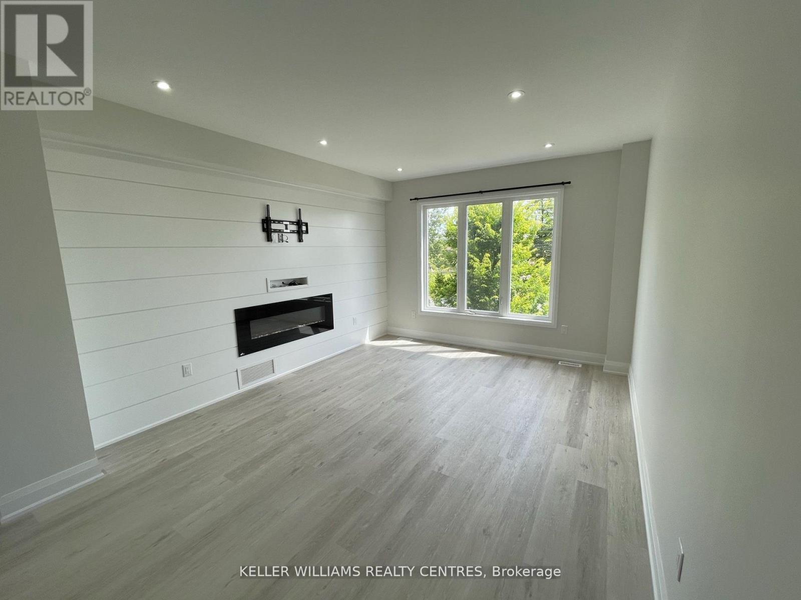 450 Veterans Drive, Barrie (Holly), Ontario  L4N 6A6 - Photo 25 - S13008908