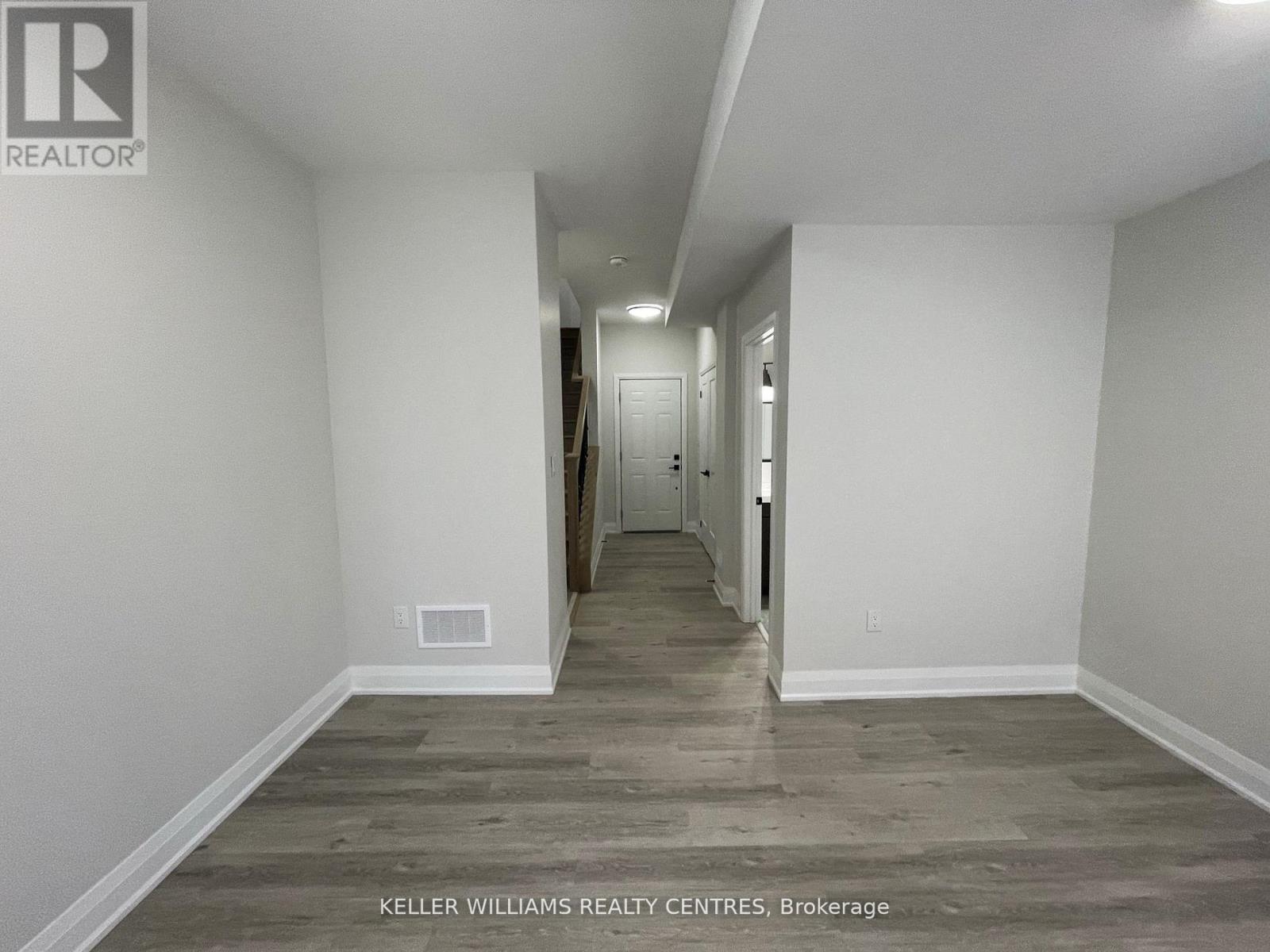 450 Veterans Drive, Barrie (Holly), Ontario  L4N 6A6 - Photo 7 - S13008908