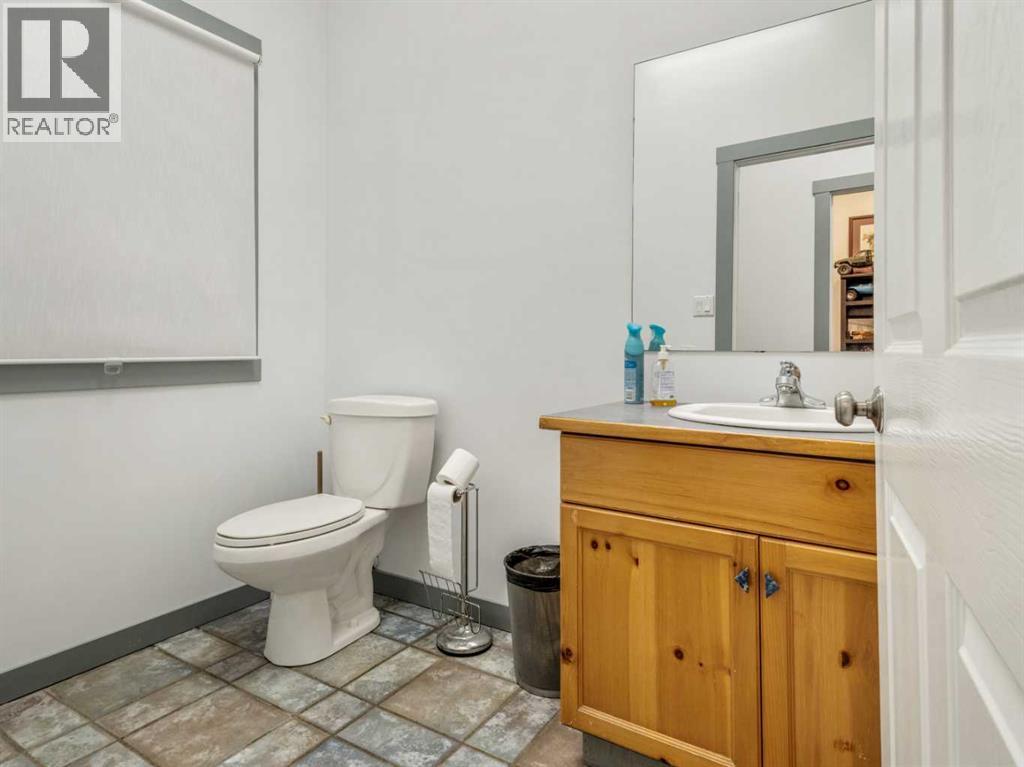 19 Broadway  N, Raymond, Alberta  T0K 2S0 - Photo 15 - A2184291