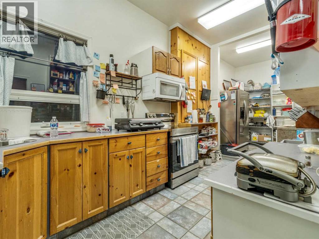 19 Broadway  N, Raymond, Alberta  T0K 2S0 - Photo 28 - A2184291