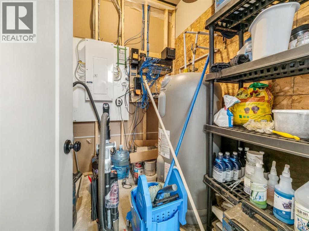 19 Broadway  N, Raymond, Alberta  T0K 2S0 - Photo 47 - A2184291