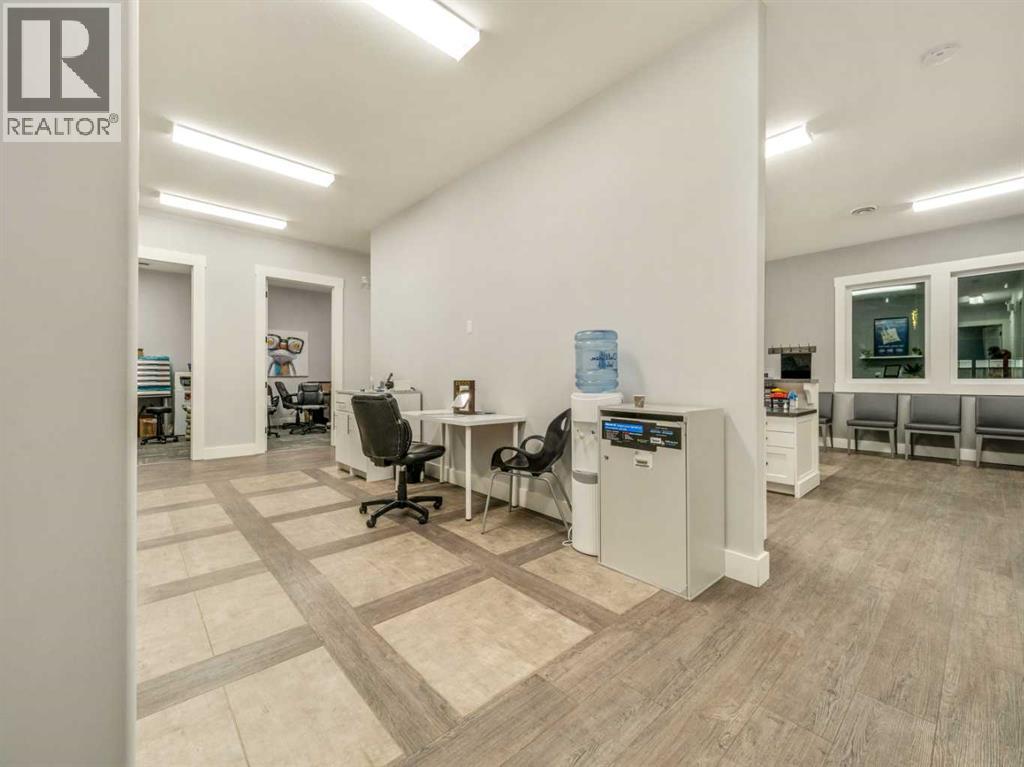 19 Broadway  N, Raymond, Alberta  T0K 2S0 - Photo 44 - A2184291