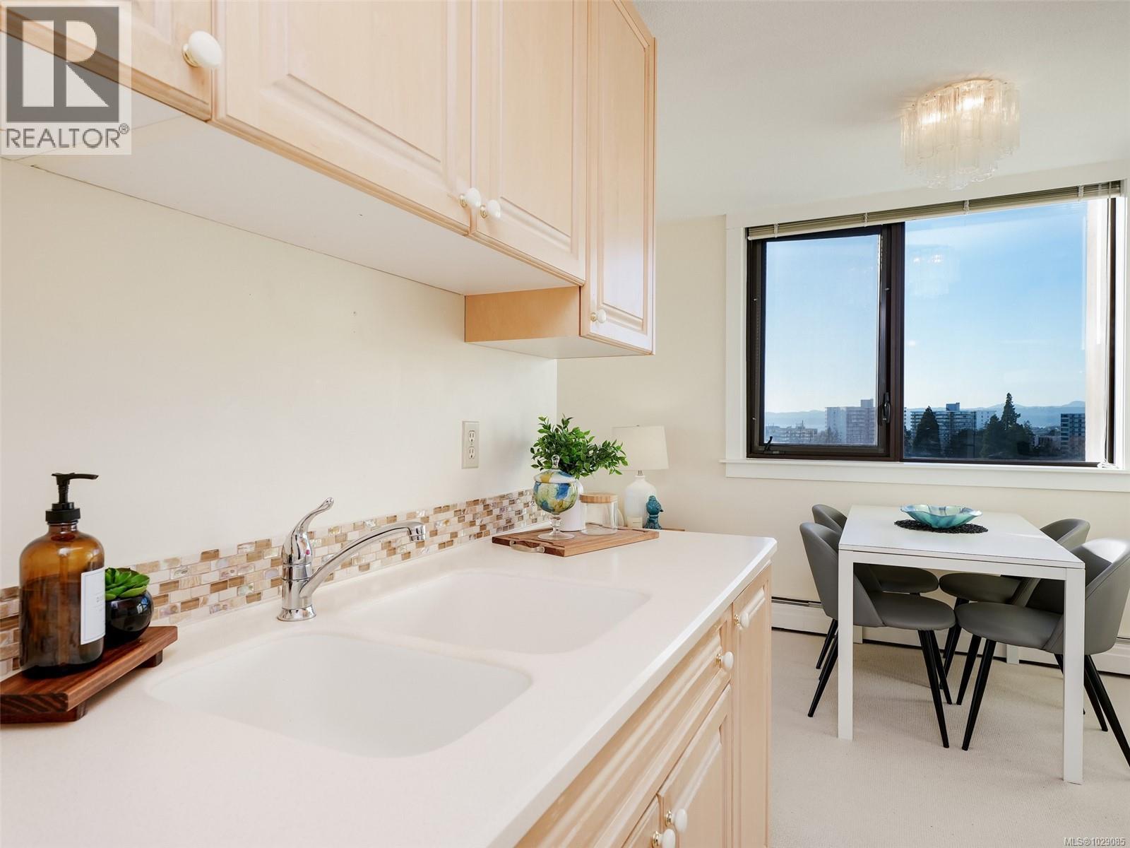 1010 647 Michigan St, Victoria, British Columbia  V8V 1S9 - Photo 11 - 1029085