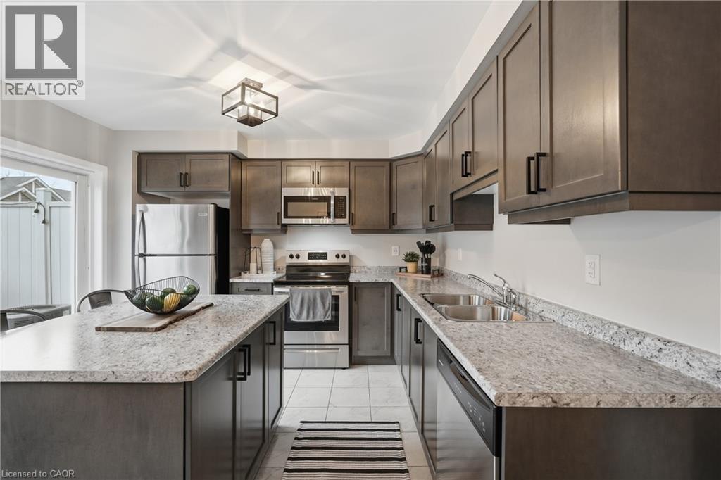 230 Avonsyde Boulevard Unit# 15, Waterdown, Ontario  L8B 1T9 - Photo 13 - 40821101