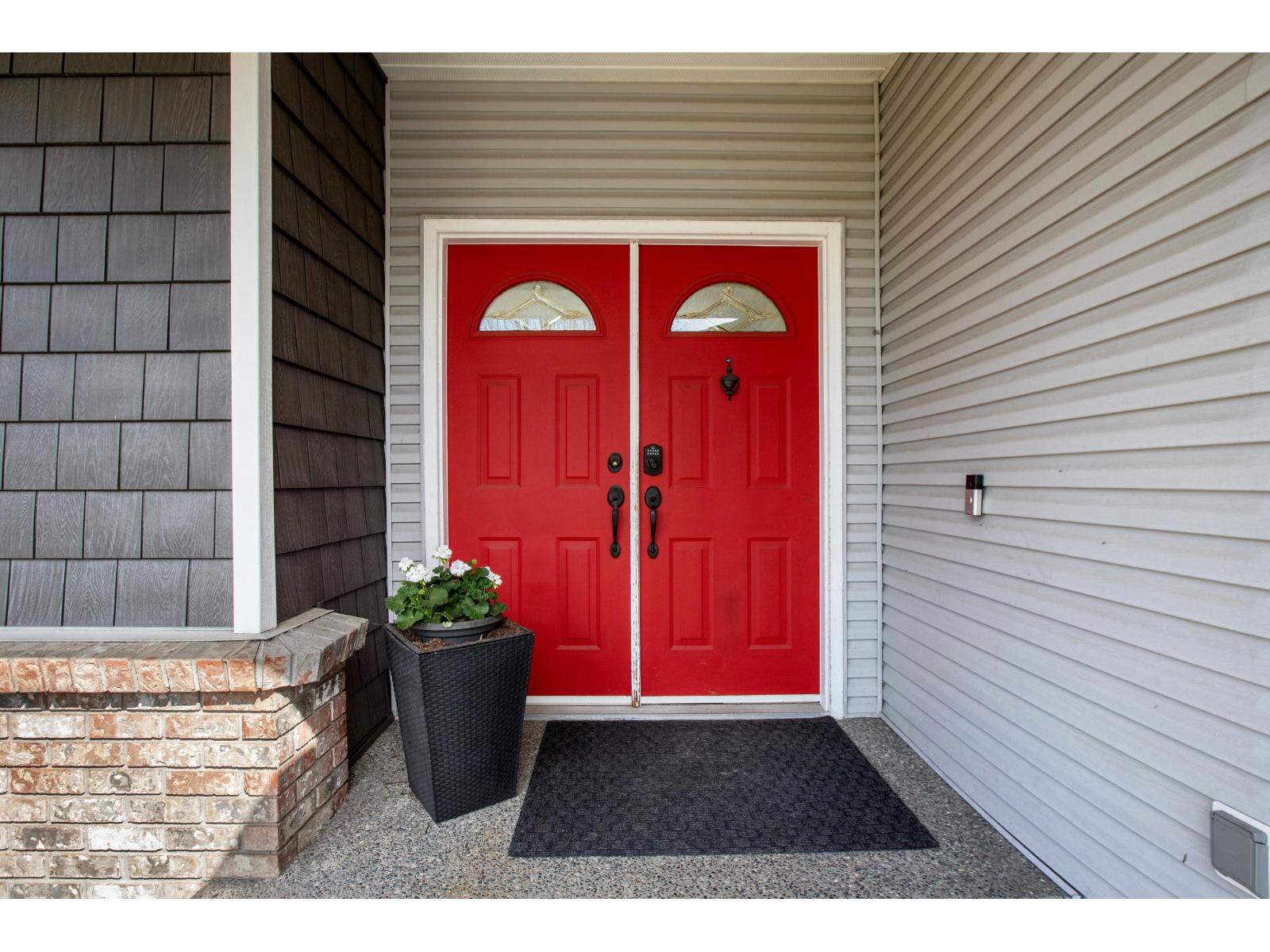 18755 65 Avenue, Surrey, British Columbia  V3S 8V2 - Photo 3 - R3110541