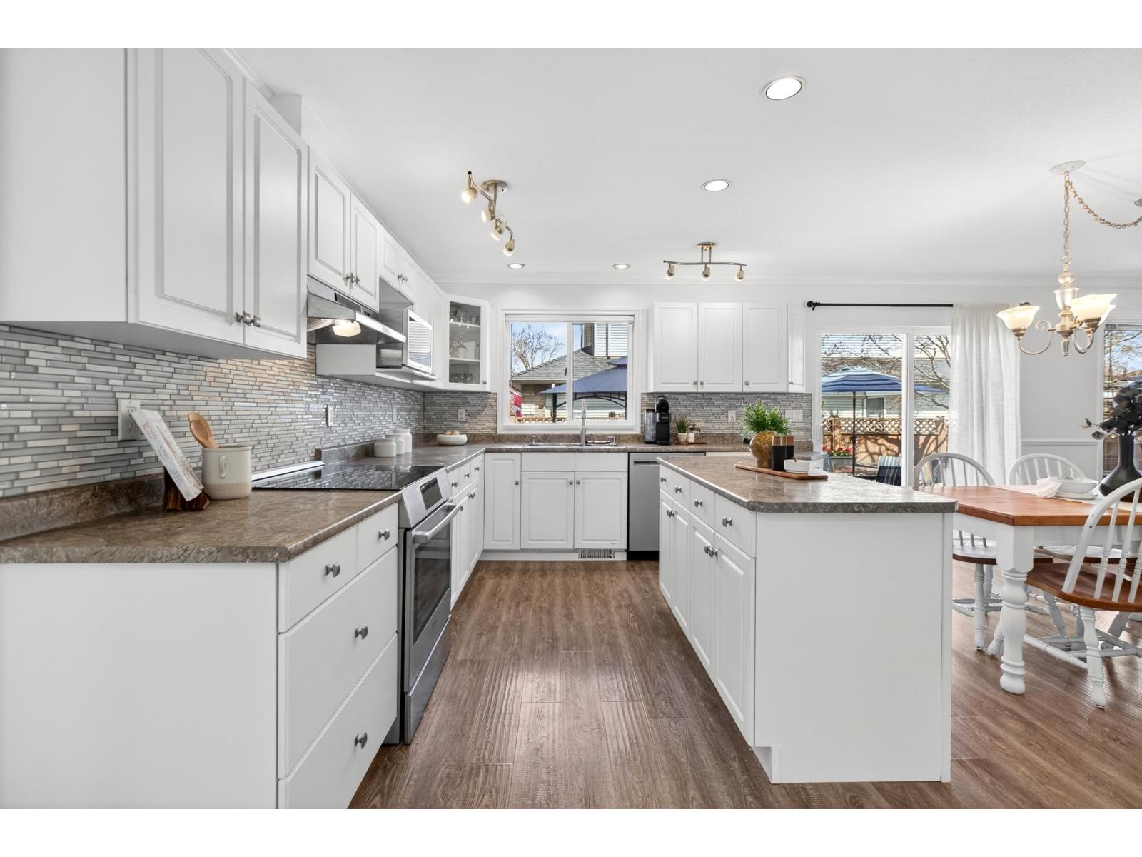 18755 65 Avenue, Surrey, British Columbia  V3S 8V2 - Photo 8 - R3110541