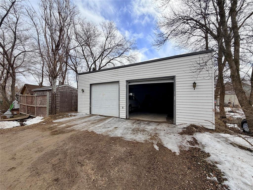 87 Gordon Avenue, Elm Creek, Manitoba  R0G 0N0 - Photo 33 - 202607289