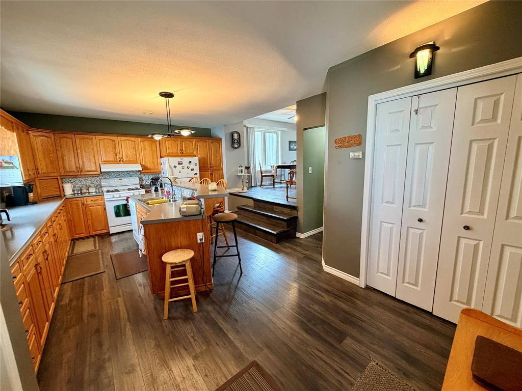 87 Gordon Avenue, Elm Creek, Manitoba  R0G 0N0 - Photo 5 - 202607289