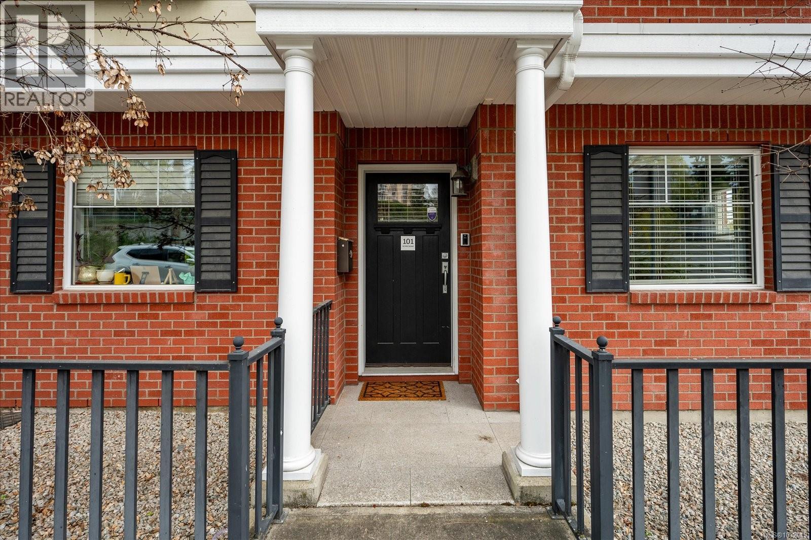 101 50 Mill St, Nanaimo, British Columbia  V9R 5A6 - Photo 1 - 1032049